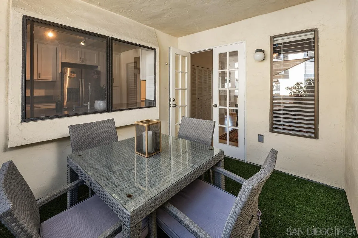 La Jolla, California 92037, United States, 2 Bedrooms Bedrooms, ,3 BathroomsBathrooms,Residential,Active,79516