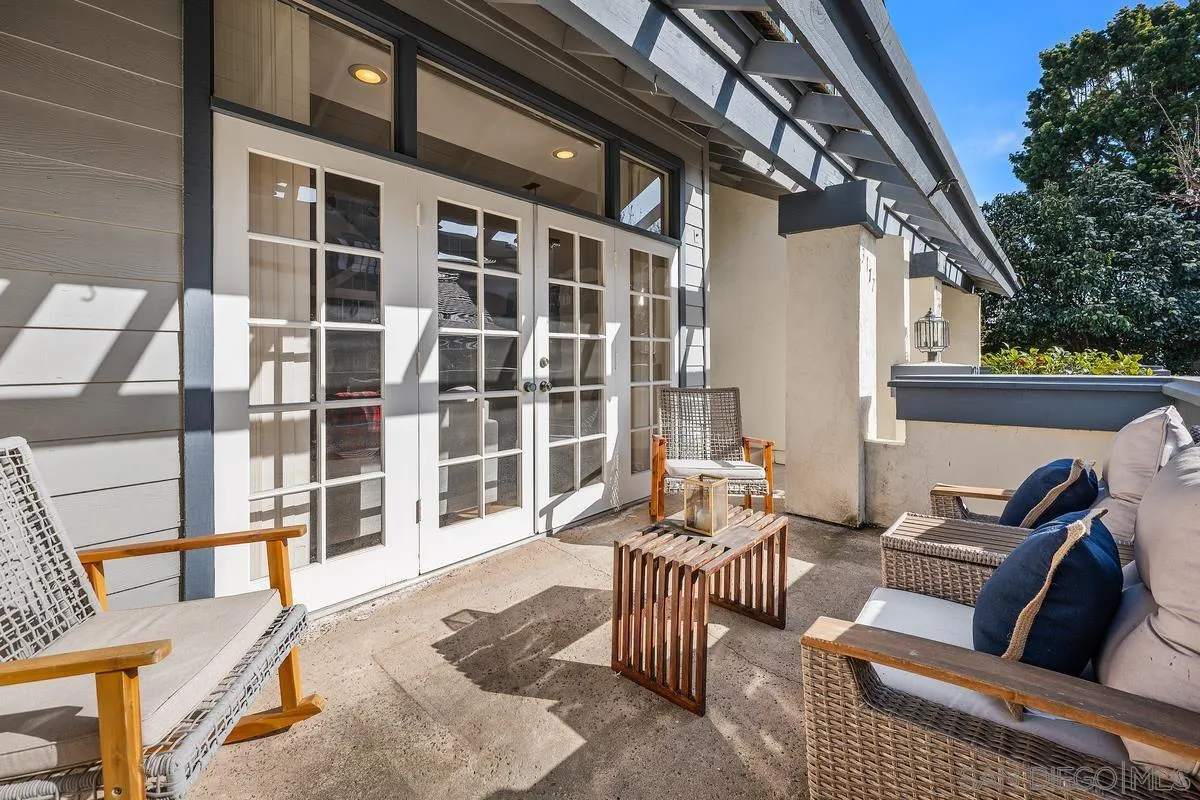 La Jolla, California 92037, United States, 2 Bedrooms Bedrooms, ,3 BathroomsBathrooms,Residential,Active,79516