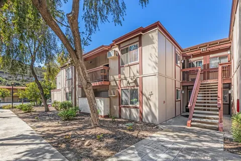 5412 Adobe Falls Rd Unit 15, San Diego, CA 92120 - #: 250019713