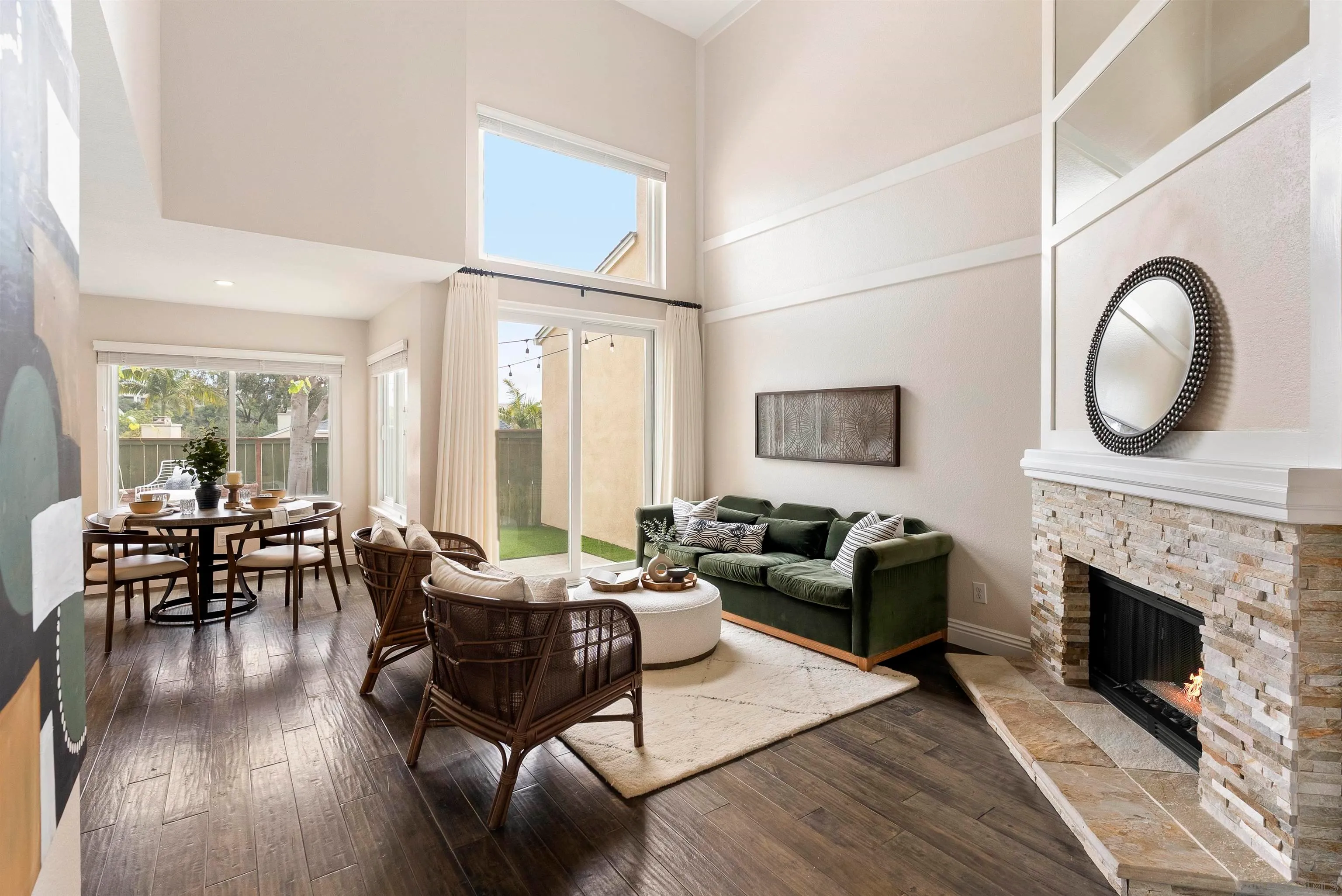 Carlsbad, California 92010, United States, 2 Bedrooms Bedrooms, ,3 BathroomsBathrooms,Residential,Pending,110907