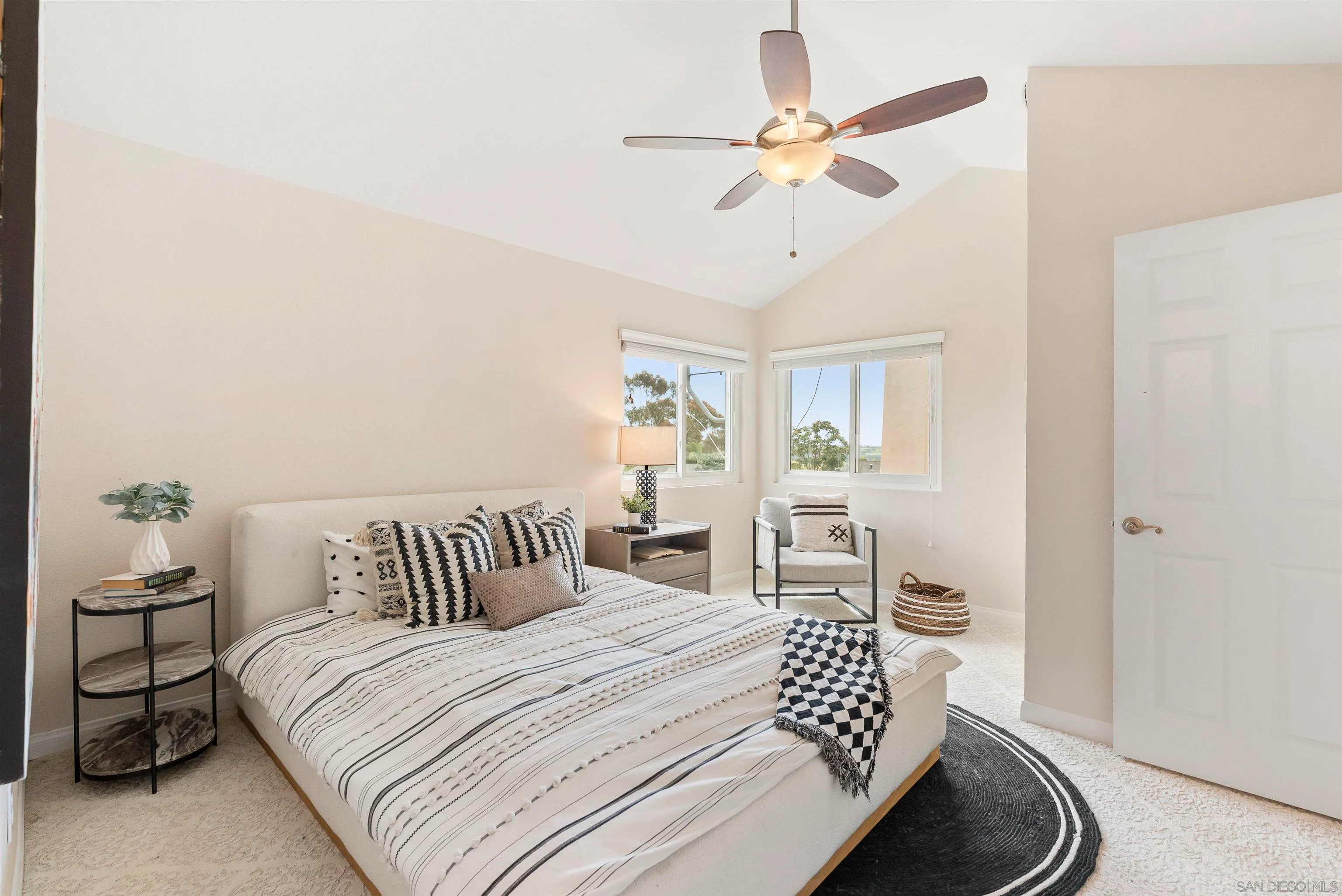 Carlsbad, California 92010, United States, 2 Bedrooms Bedrooms, ,3 BathroomsBathrooms,Residential,Pending,110907