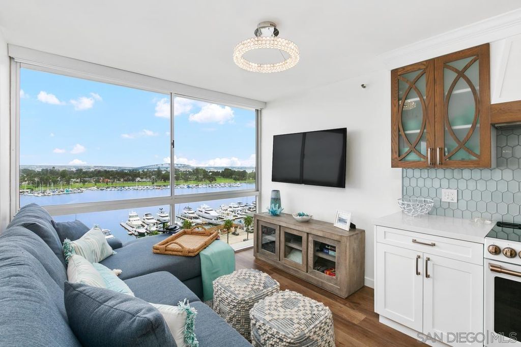 Photo of 1710 Avenida Del Mundo #1007, Coronado, CA 92118 (MLS # 250023136)