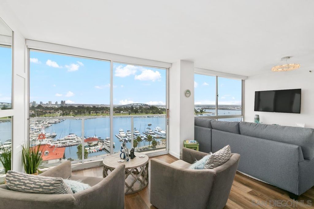 Photo of 1710 Avenida Del Mundo #1007, Coronado, CA 92118 (MLS # 250023136)