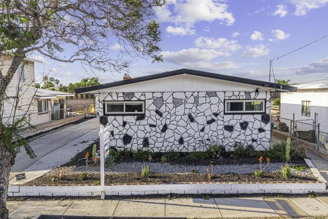 5074 La Paz Drive