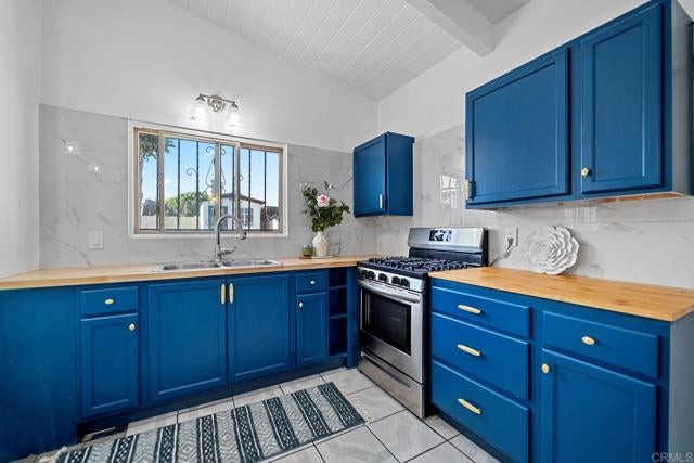 5074 La Paz Drive