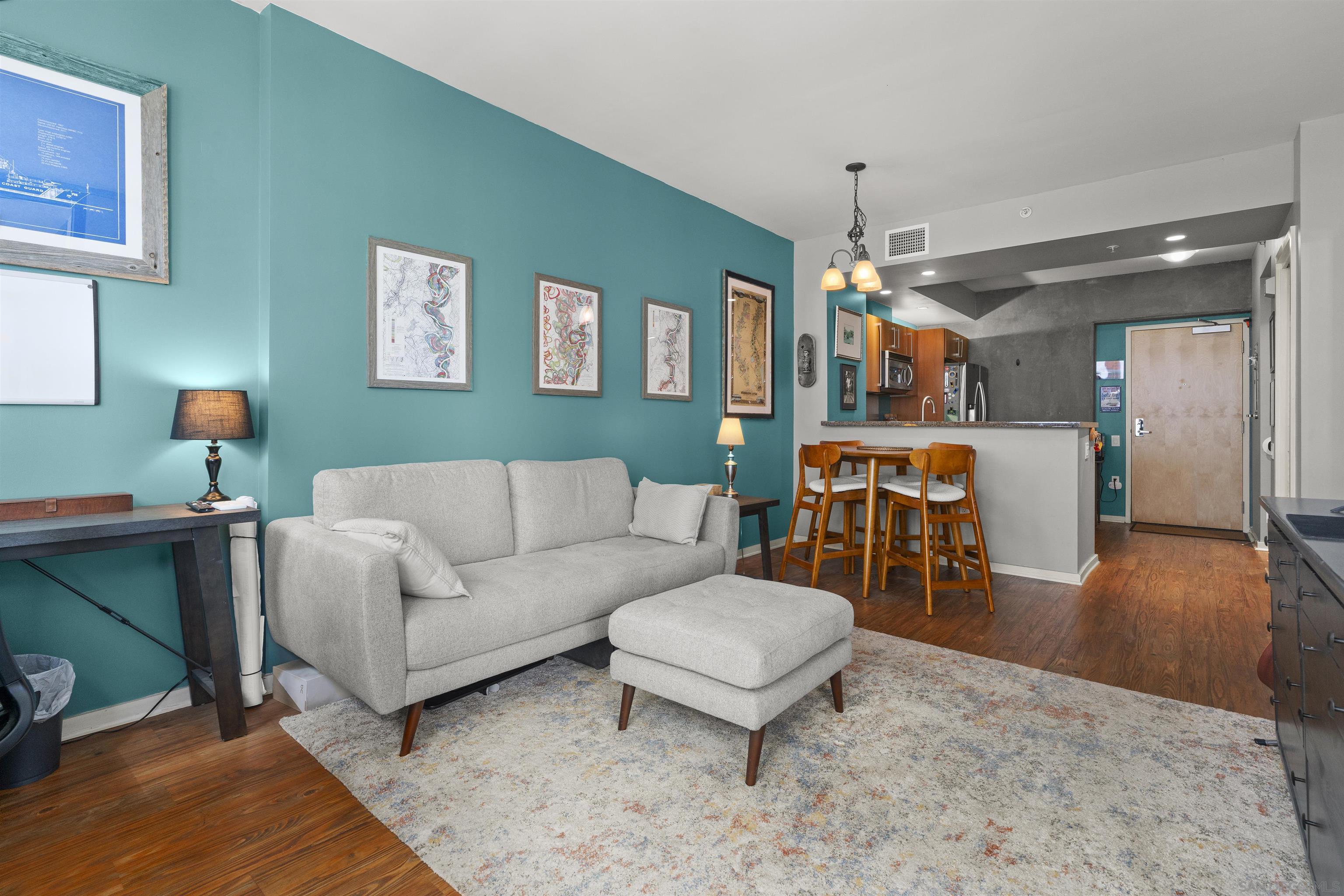 350 11th Ave. 726