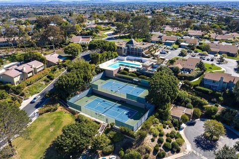2162  Caminito Circulo Sur La Jolla CA 92037