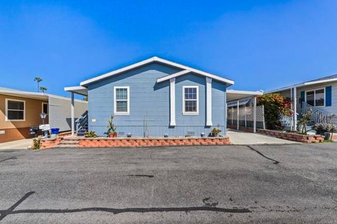 120 Brookside Ln Oceanside CA 92056