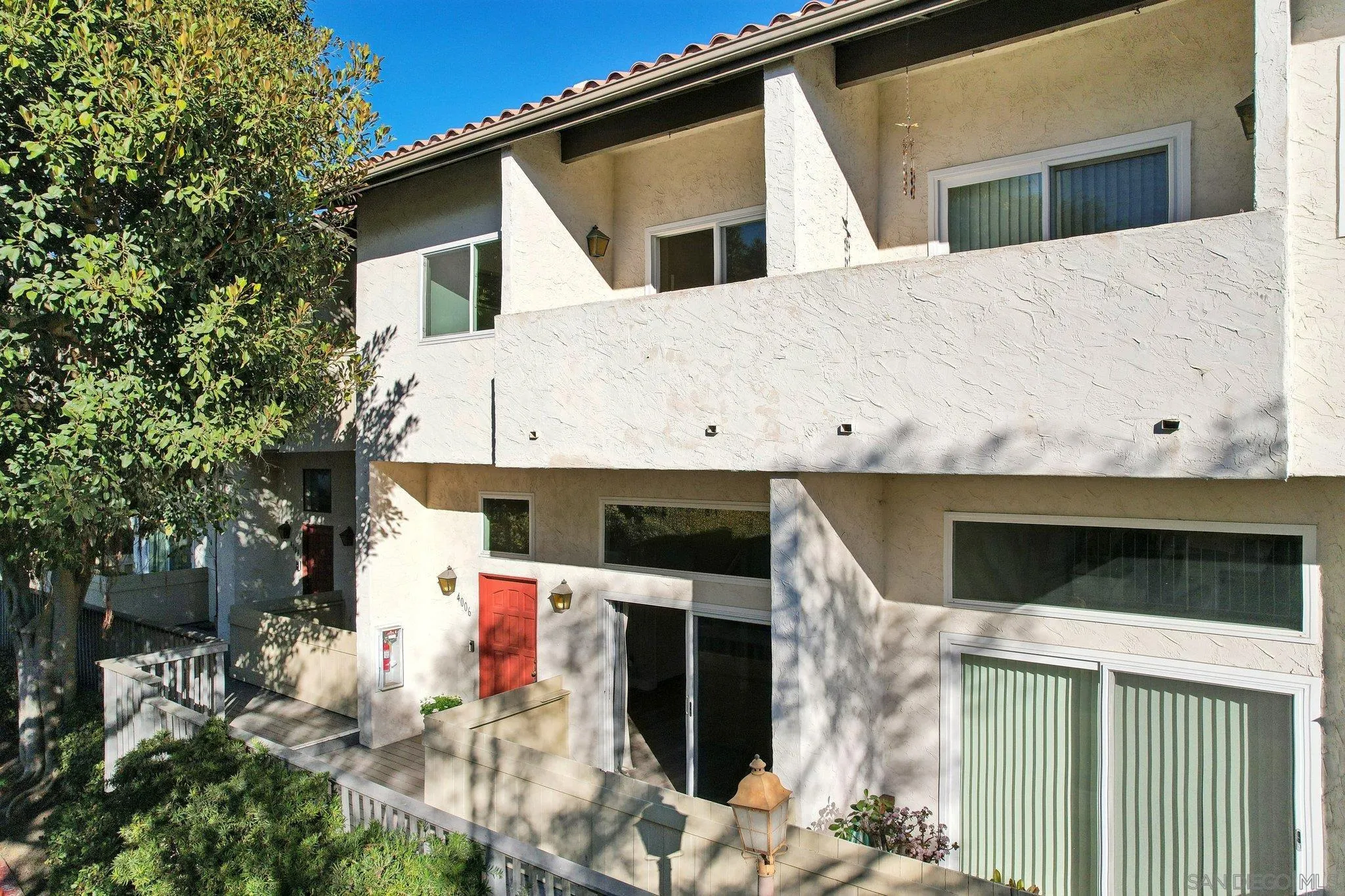 La Jolla, California 92037, United States, 2 Bedrooms Bedrooms, ,3 BathroomsBathrooms,Residential,Pending,16189