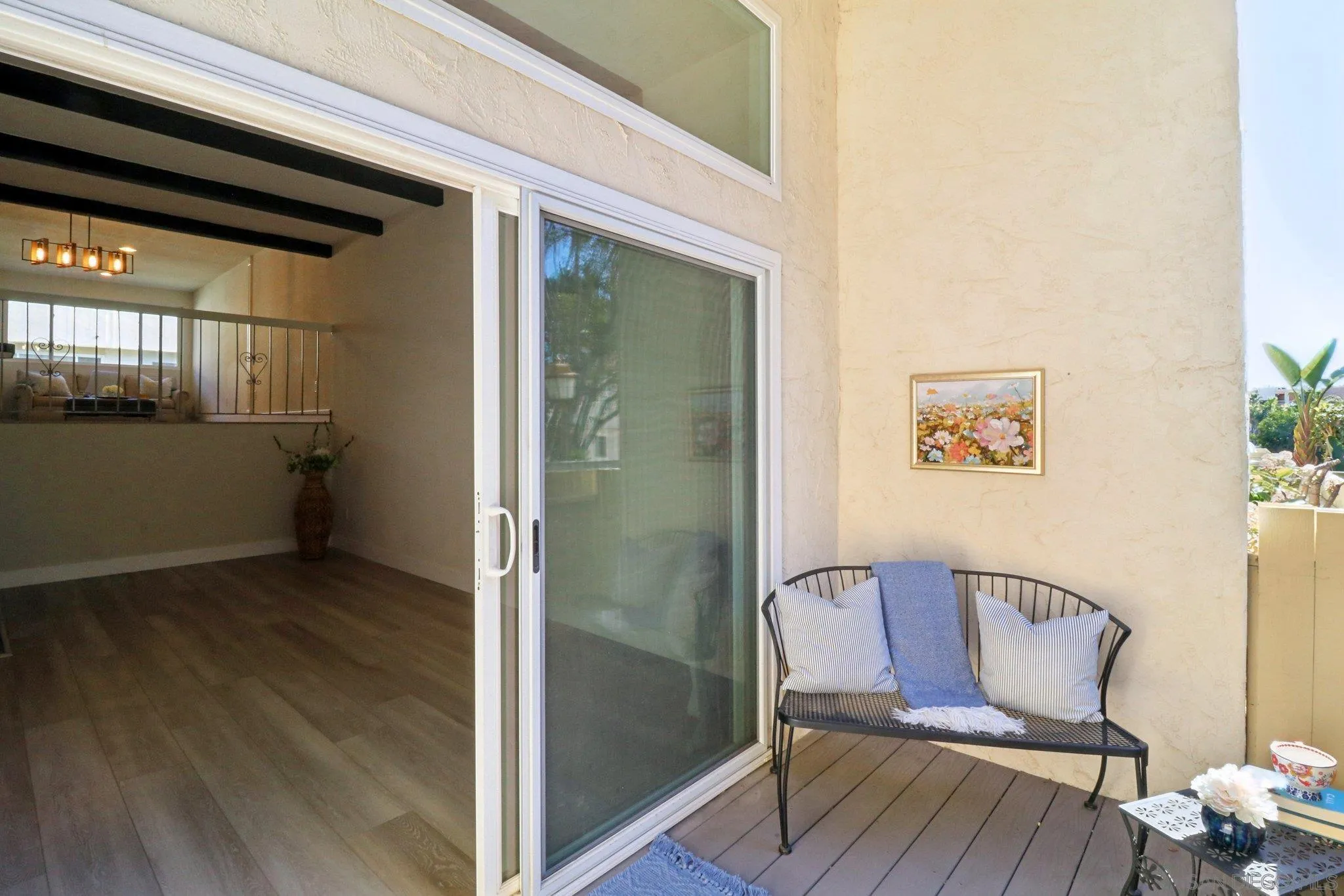 La Jolla, California 92037, United States, 2 Bedrooms Bedrooms, ,3 BathroomsBathrooms,Residential,Pending,16189