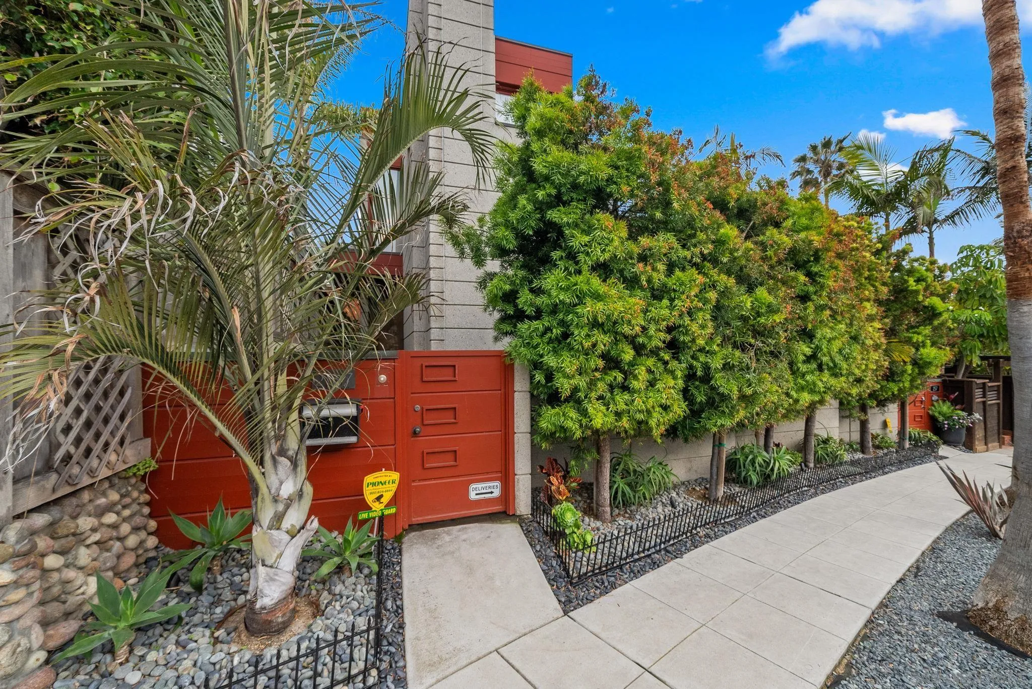 La Jolla, California 92037, United States, 4 Bedrooms Bedrooms, ,5 BathroomsBathrooms,Residential,Active,124410