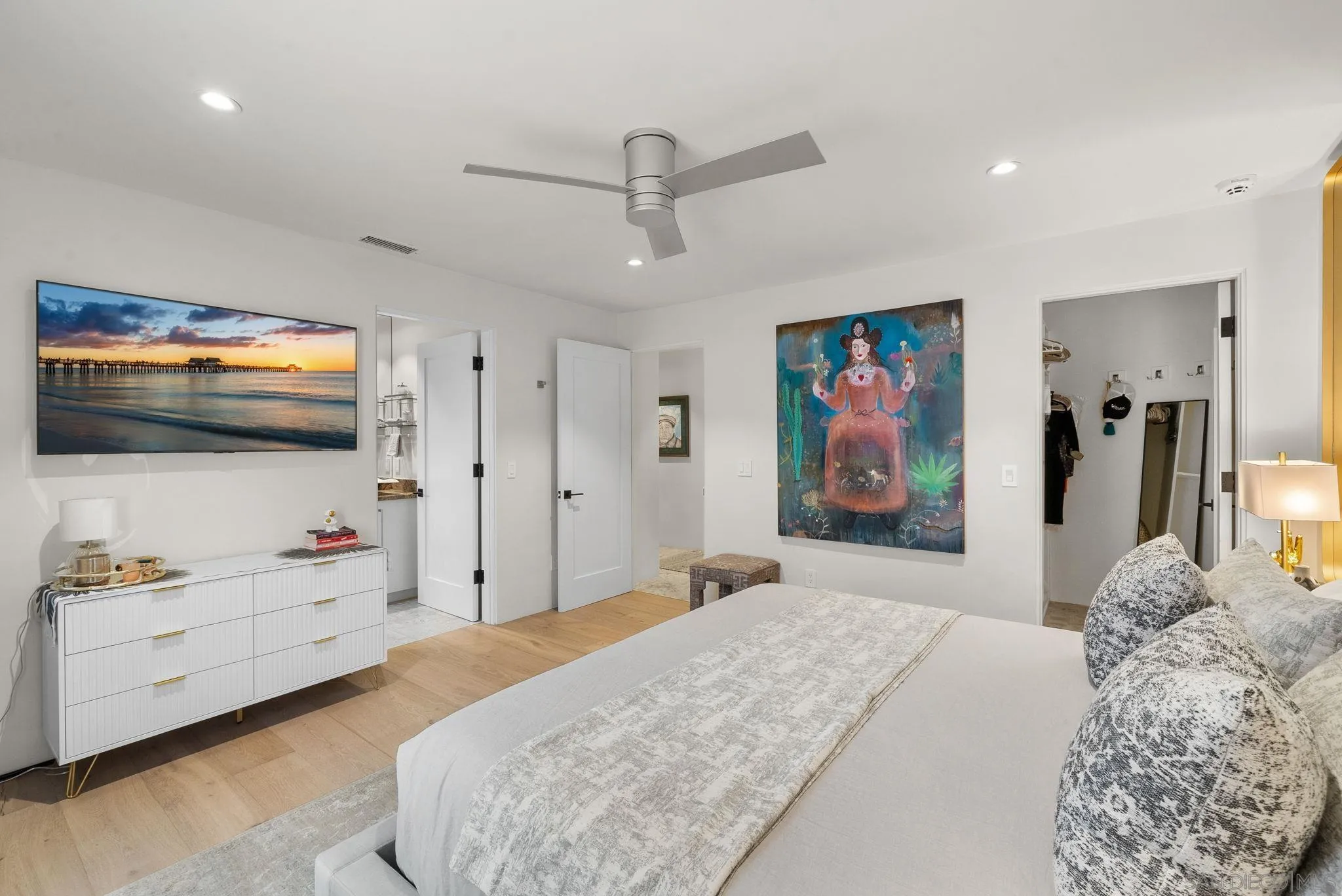 La Jolla, California 92037, United States, 4 Bedrooms Bedrooms, ,5 BathroomsBathrooms,Residential,Active,124410