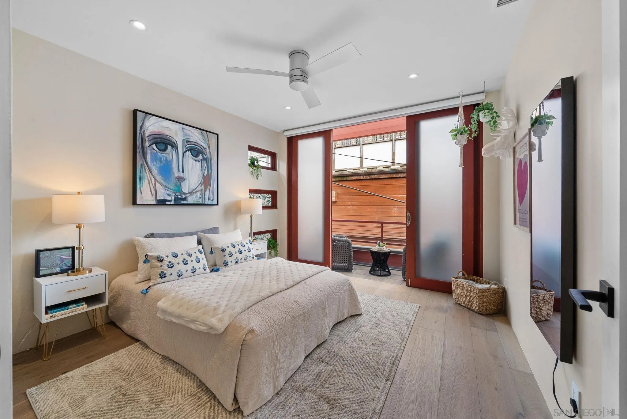 La Jolla, California 92037, United States, 4 Bedrooms Bedrooms, ,5 BathroomsBathrooms,Residential,Active,124410