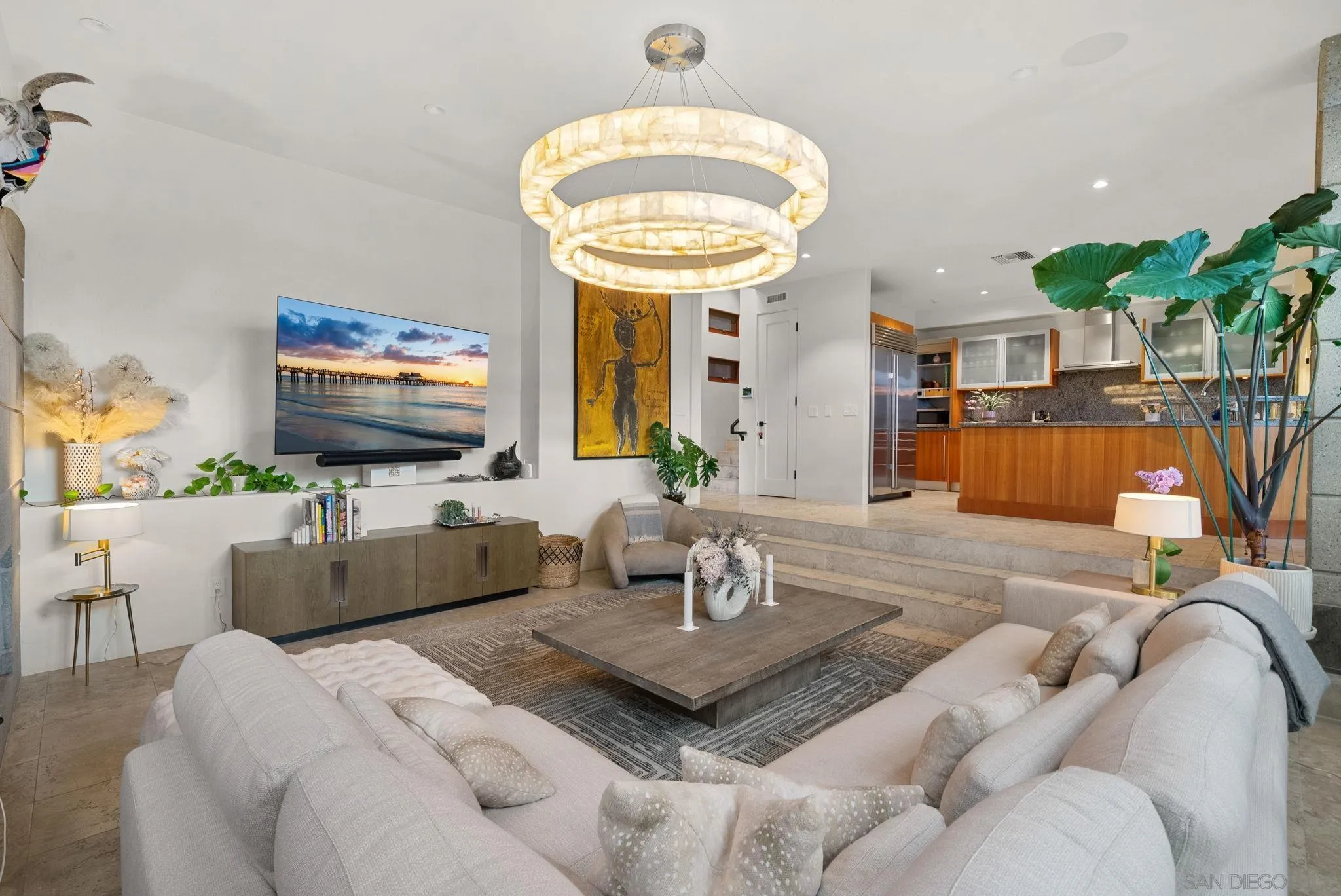 La Jolla, California 92037, United States, 4 Bedrooms Bedrooms, ,5 BathroomsBathrooms,Residential,Active,124410