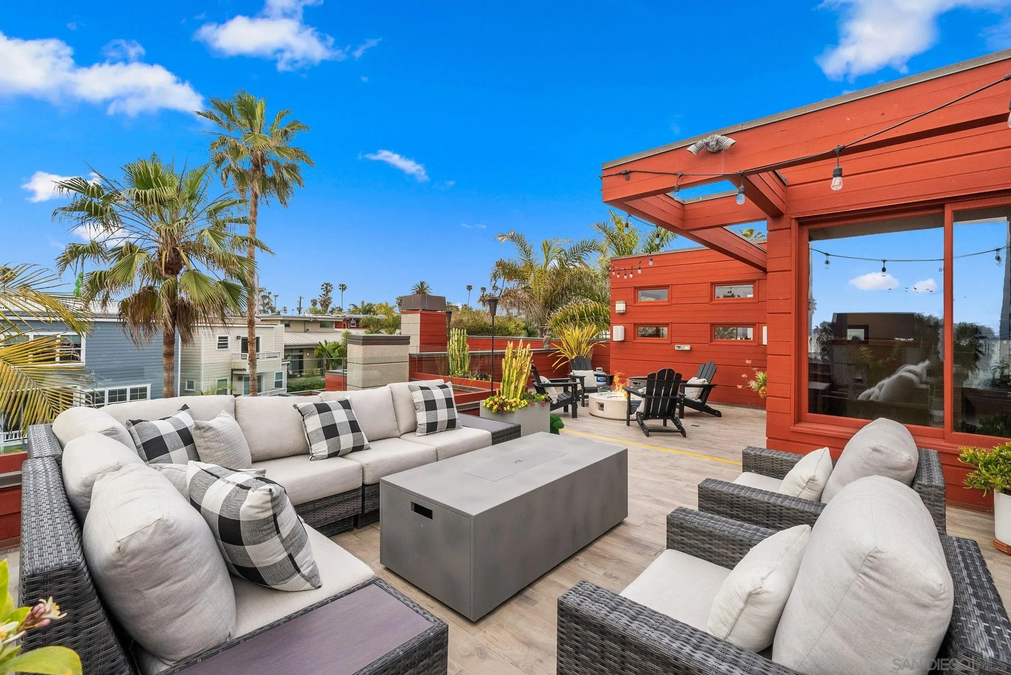 La Jolla, California 92037, United States, 4 Bedrooms Bedrooms, ,5 BathroomsBathrooms,Residential,Active,124410