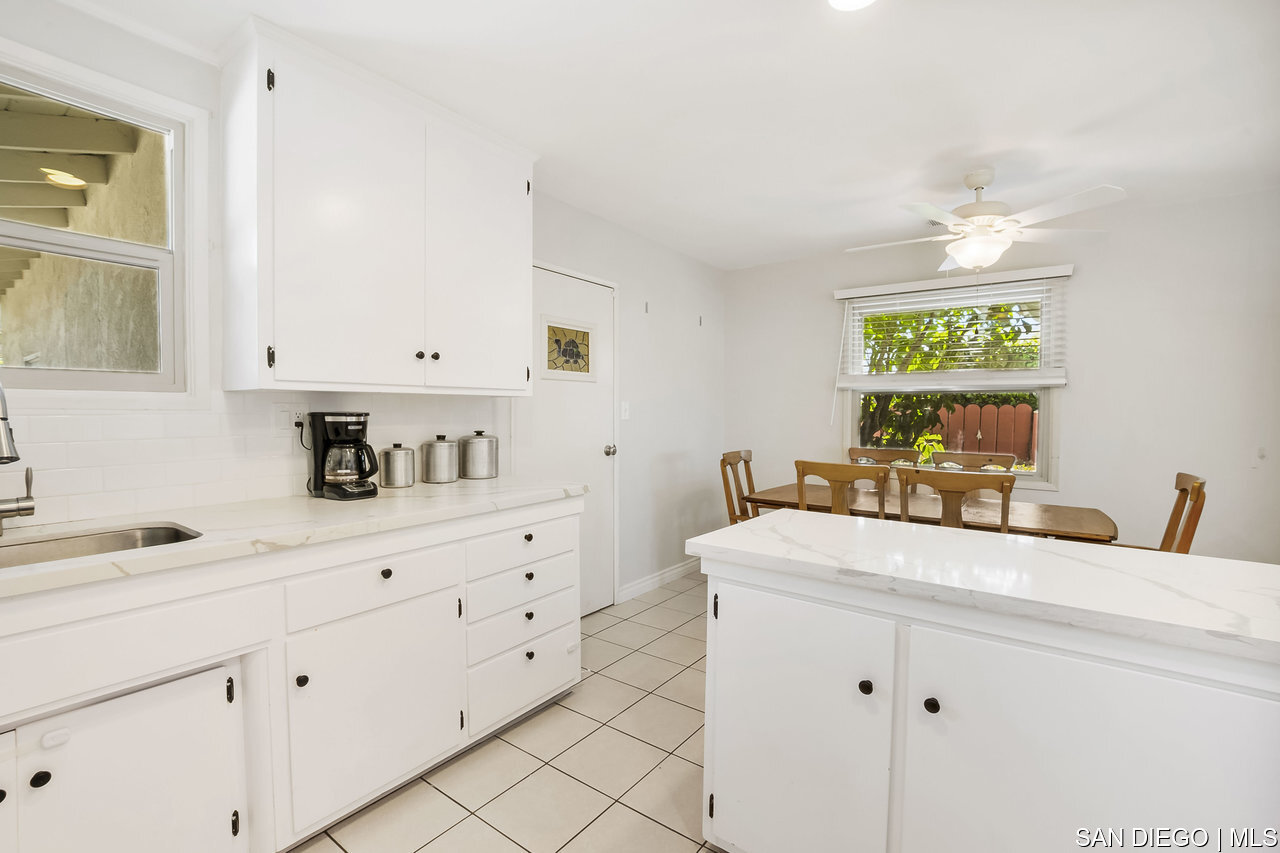 8365 Lake Adlon DR