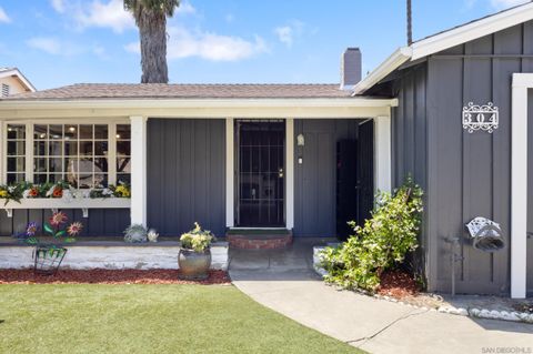 304  Palm Dr Vista CA 92084