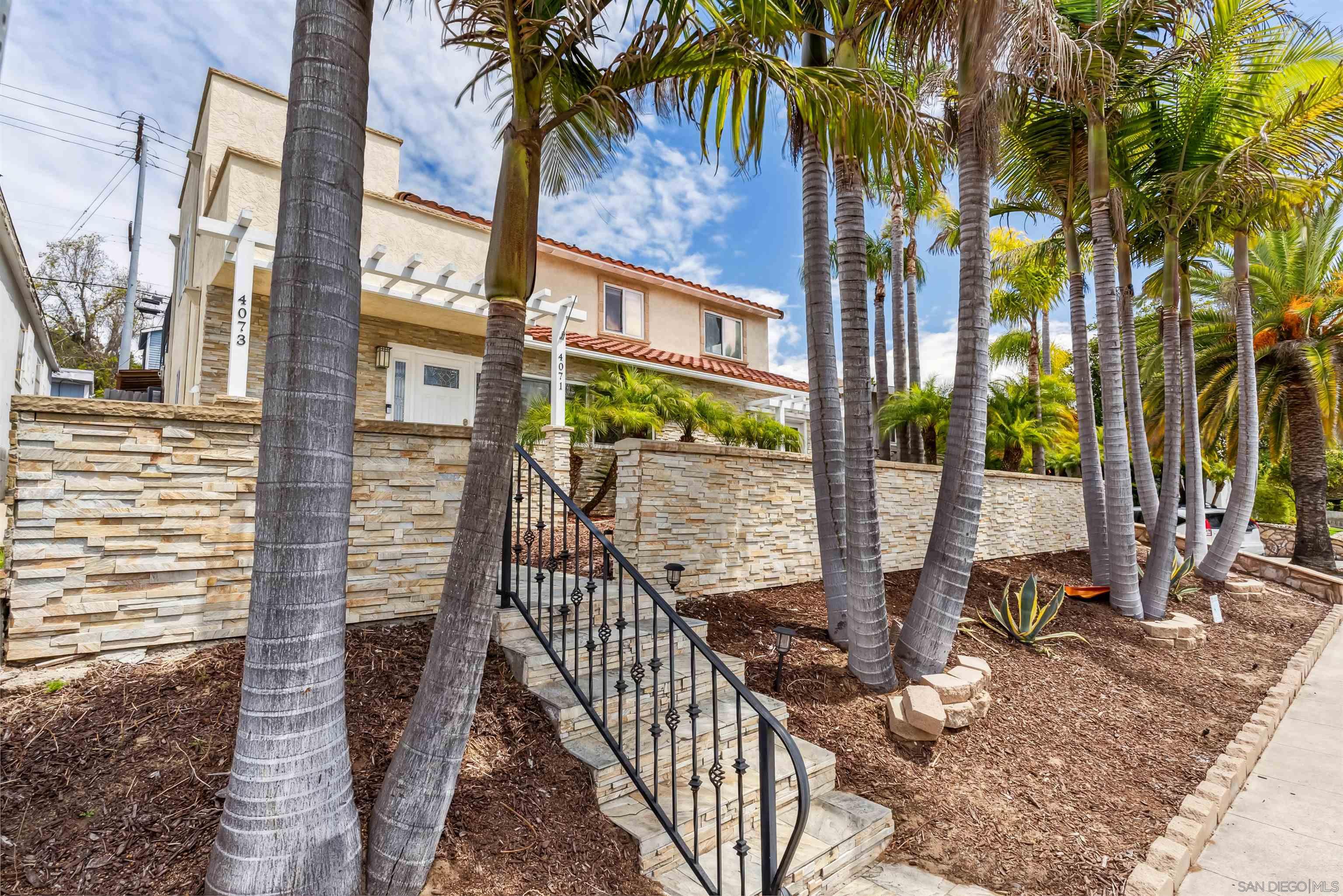 4071-4073 Riviera Dr