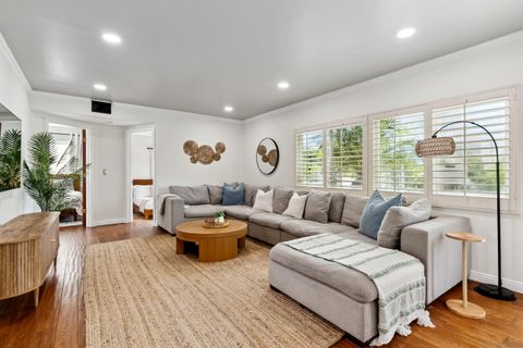 4071-4073  Riviera Dr San Diego CA 92109
