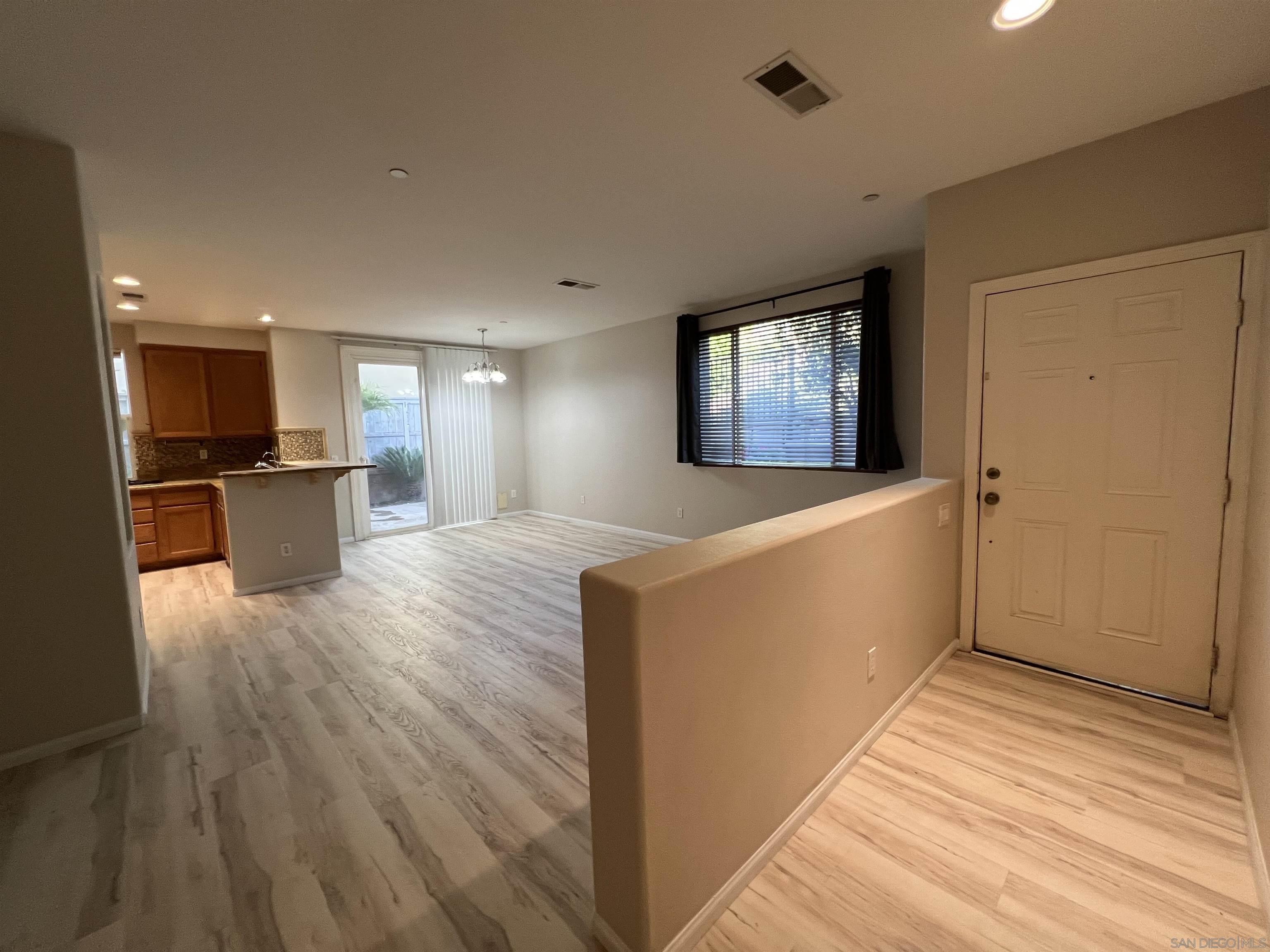 293 CHURCHILL LANE