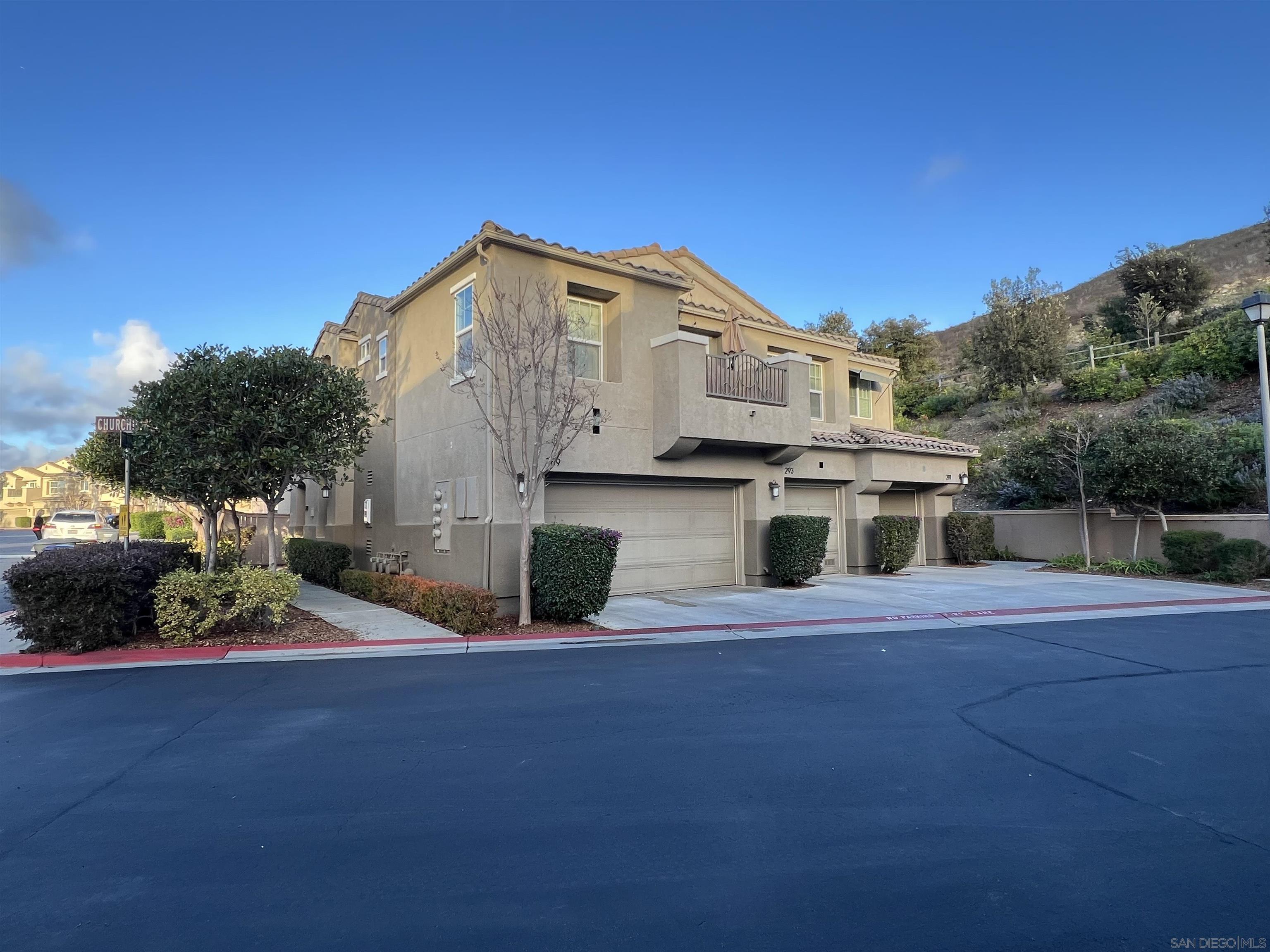 293 CHURCHILL LANE