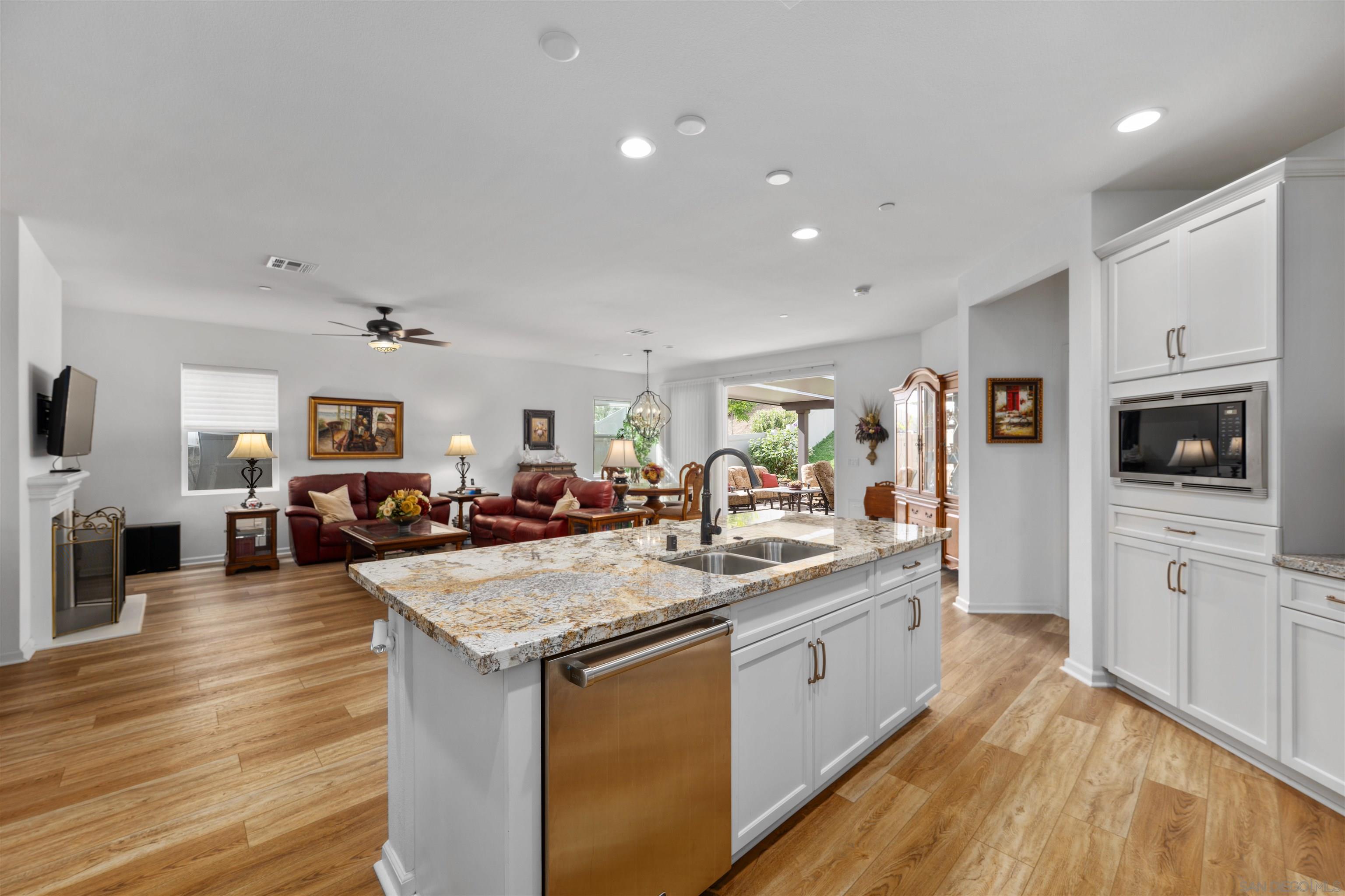 1026 Crestline