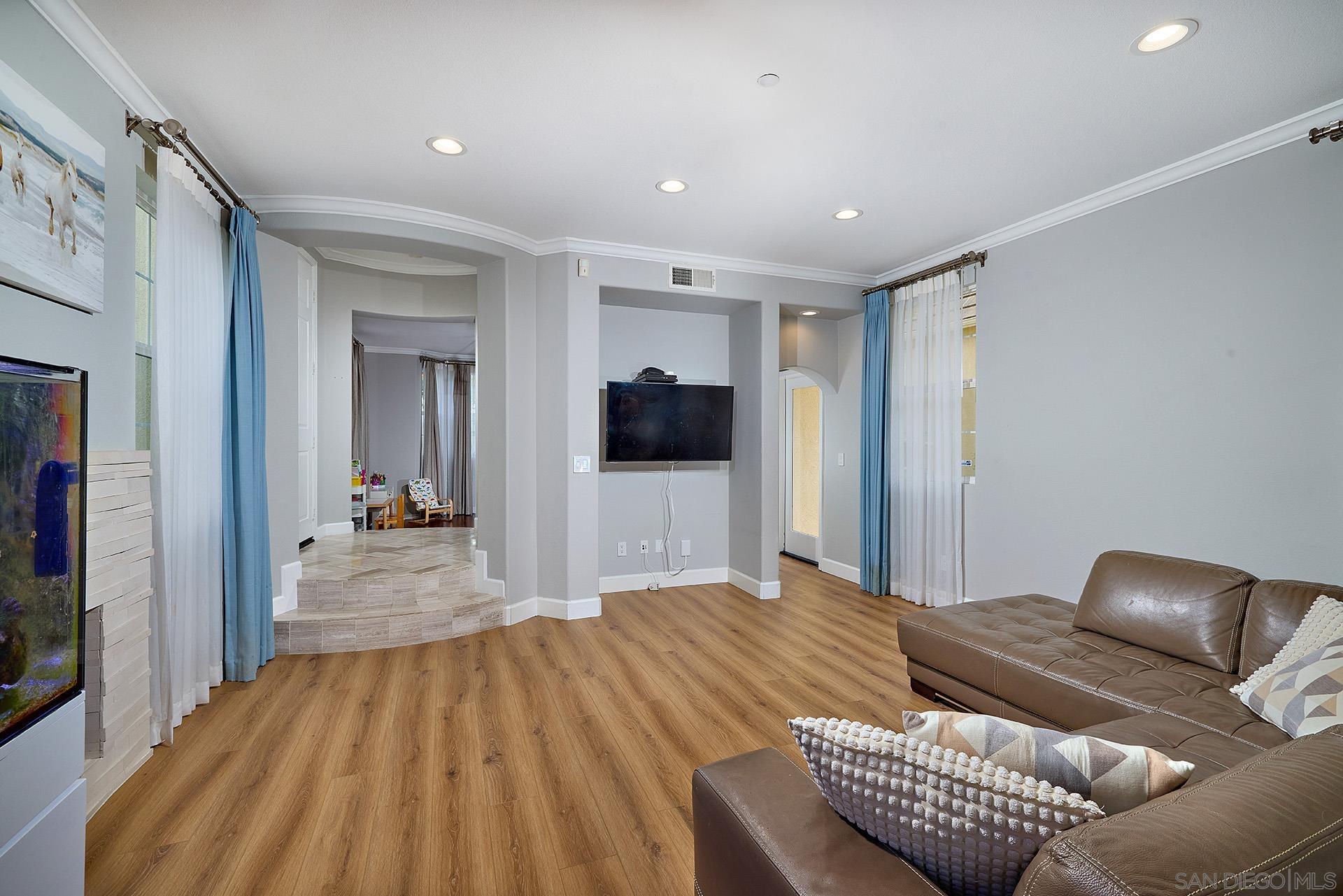 10409 Cherry Blossom Ln