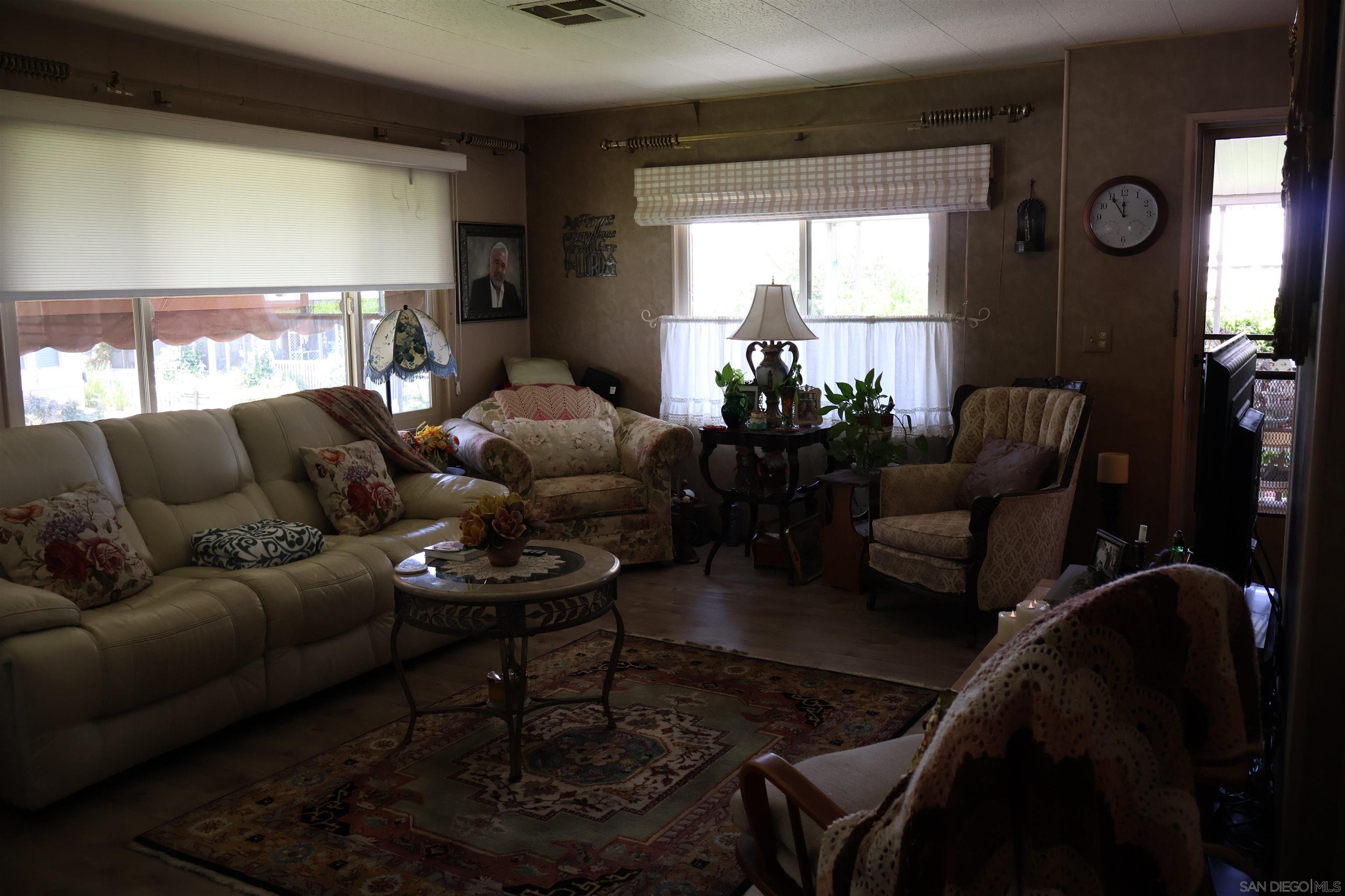 4747 Oak Crest 48
