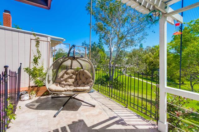 1129 La Casa Drive