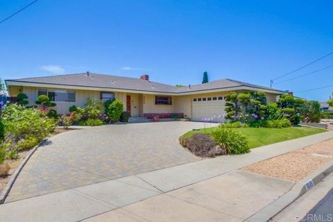 Single Family Residence in San Diego CA 5545 Cambria Ct.jpg