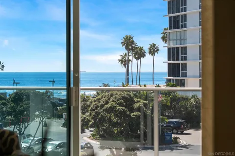 1770 Avenida Del Mundo Unit 202, Coronado, CA 92118 - #: 240024868