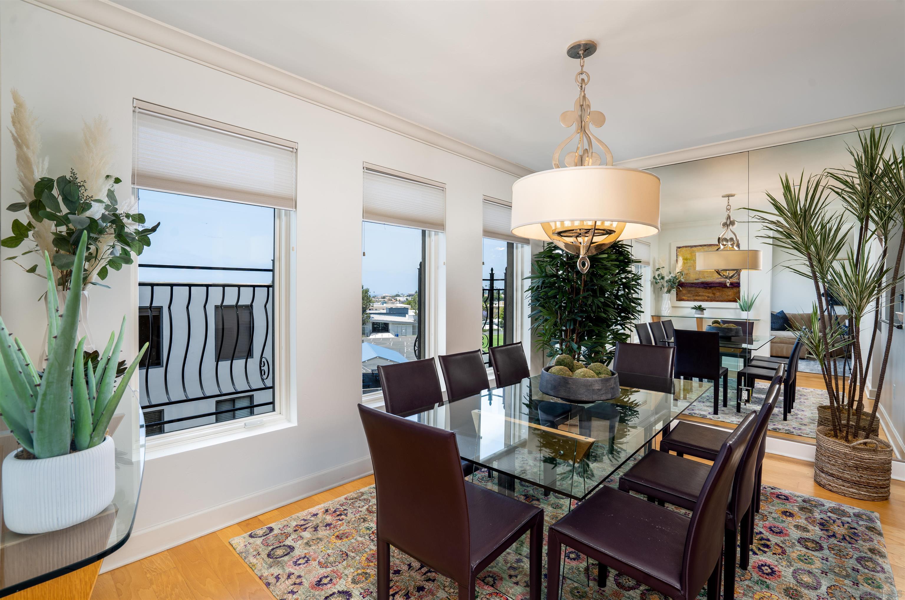 1000 Genter St 304