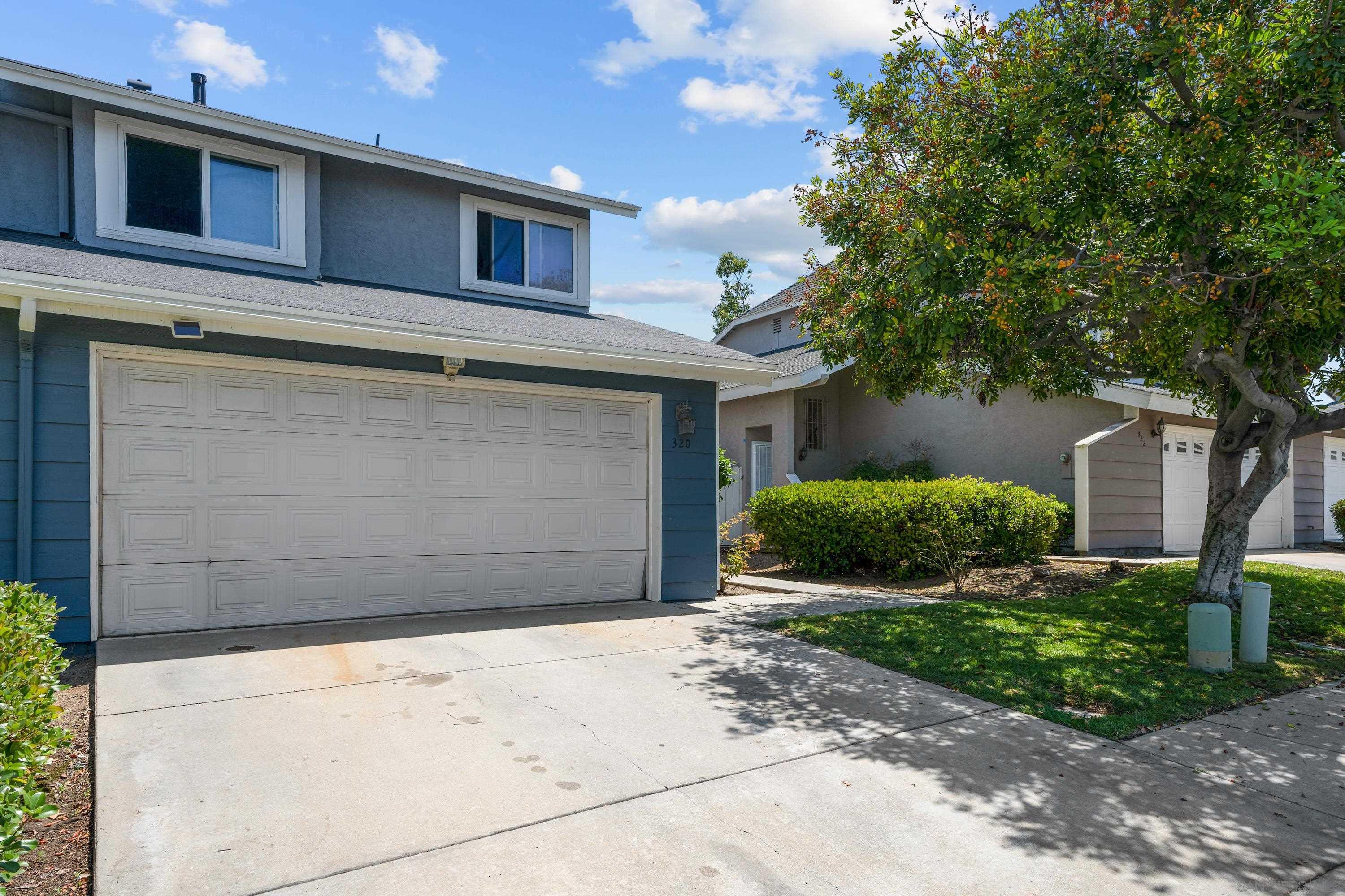 320 Rolling Hills Ln