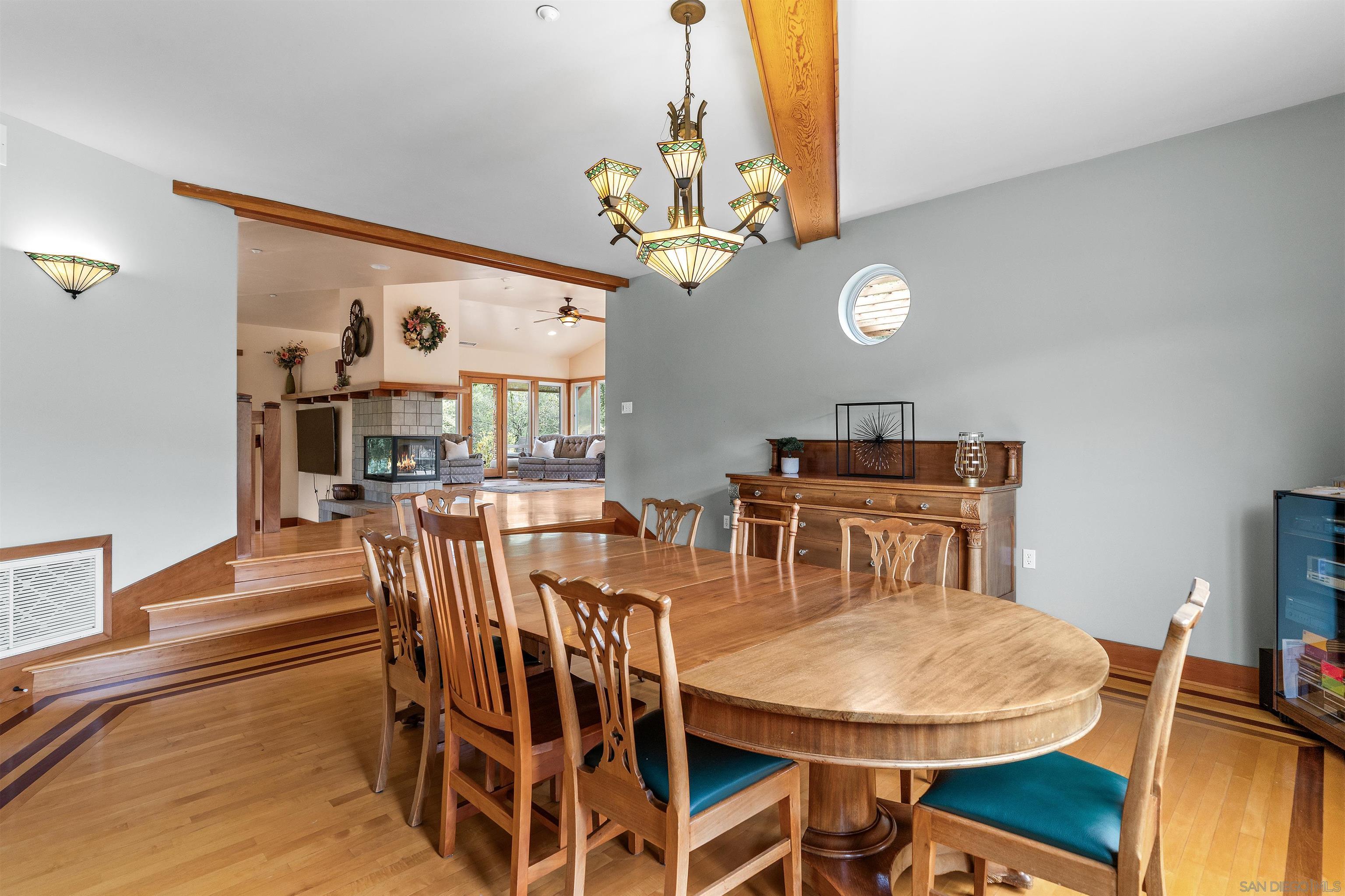 6132 Rainbow Heights Rd