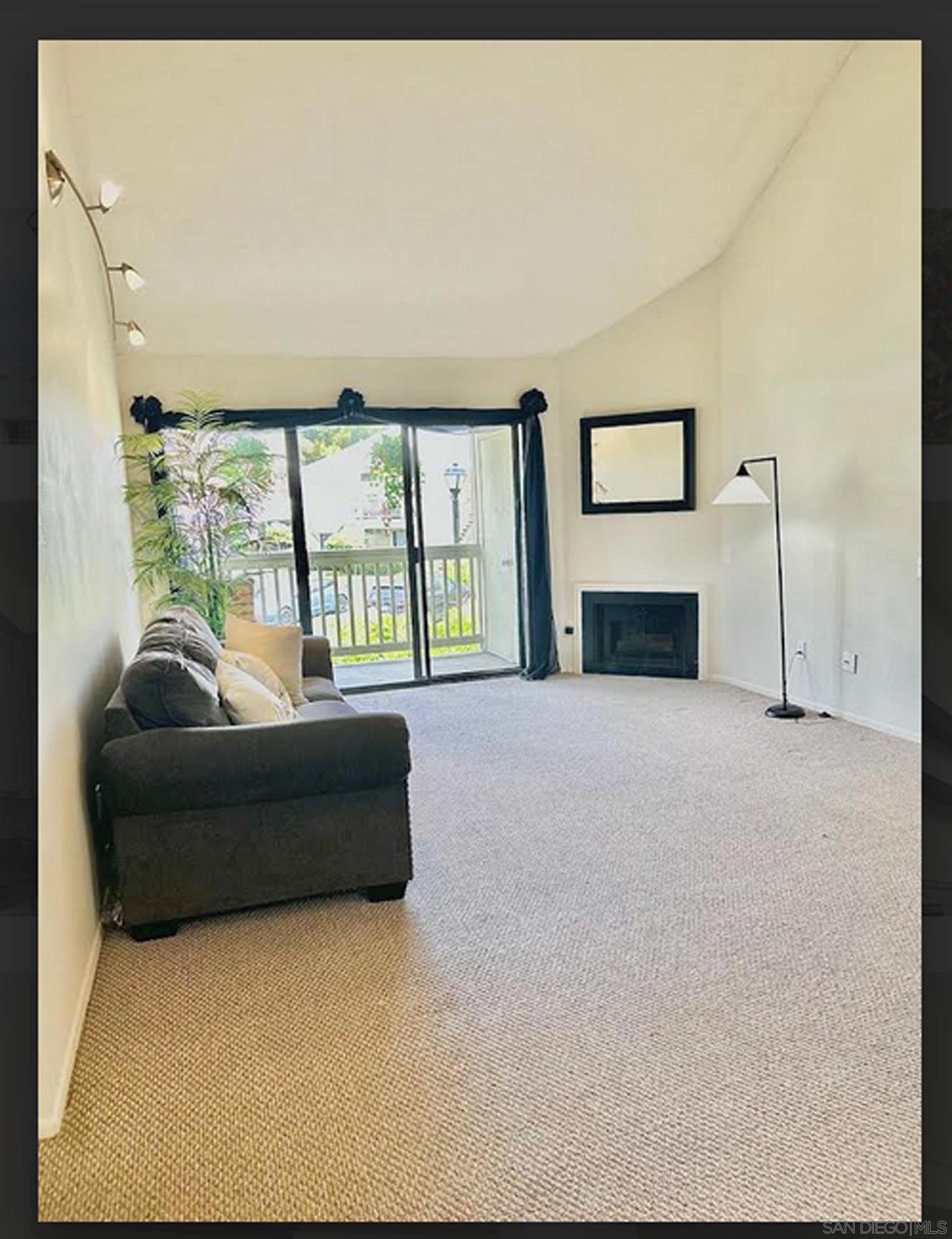 12283  Carmel Vista Rd  216