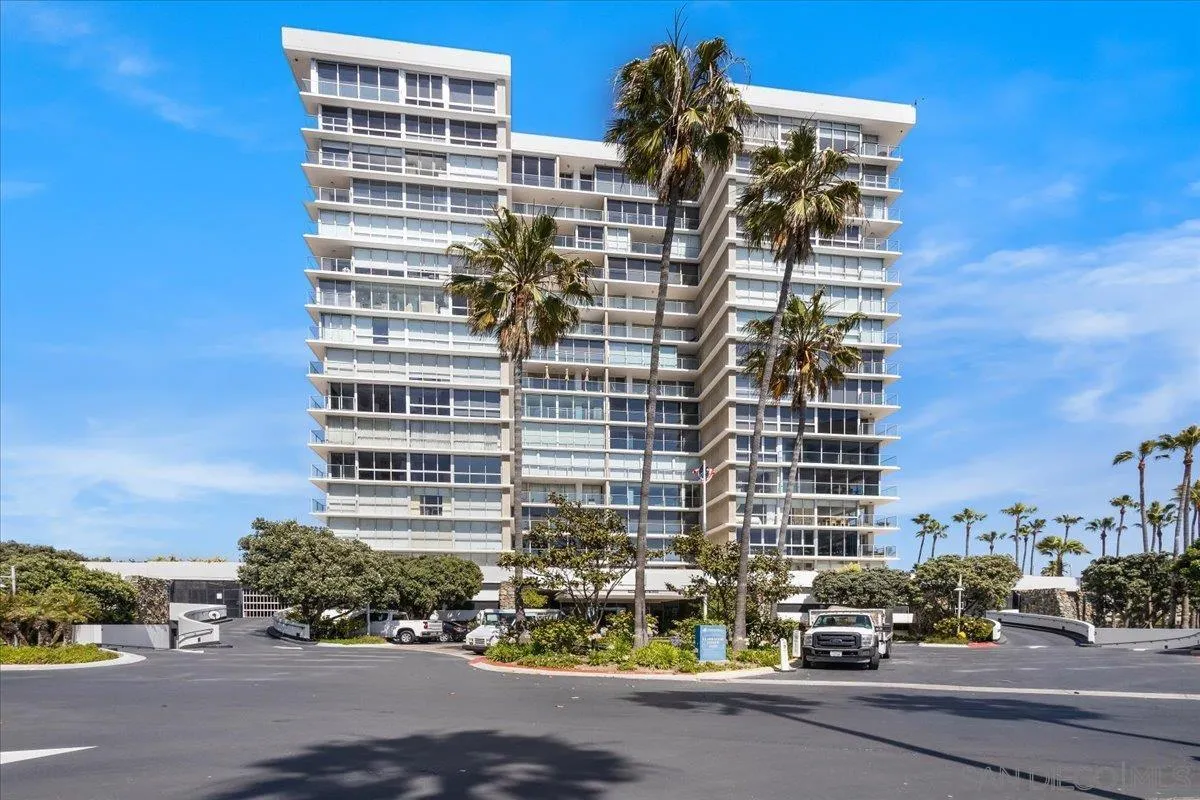 Coronado, California 92118, United States, 2 Bedrooms Bedrooms, ,2 BathroomsBathrooms,Residential,Pending,133907