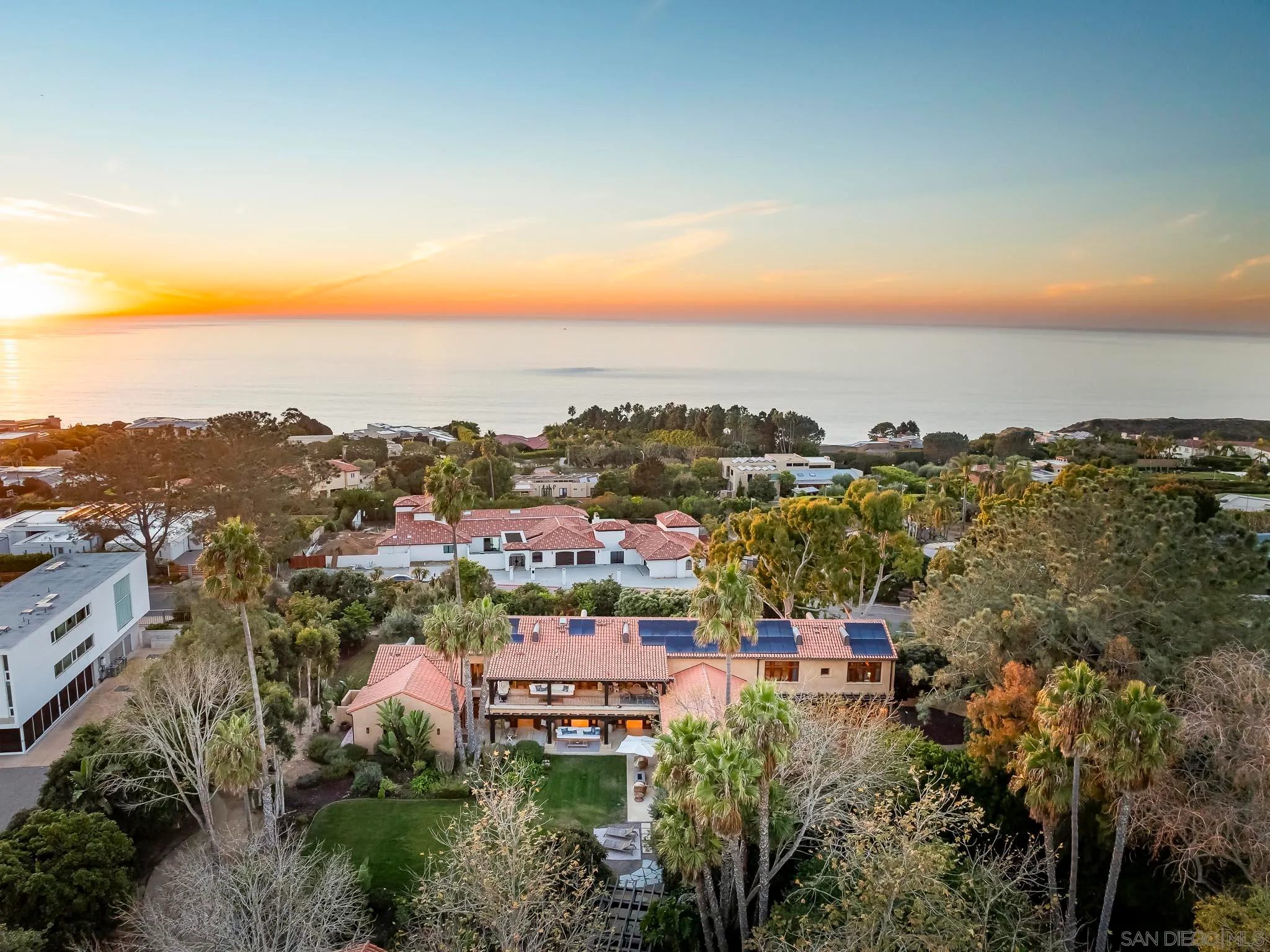 La Jolla, California 92037, United States, 6 Bedrooms Bedrooms, ,4 BathroomsBathrooms,Residential,Active,14852