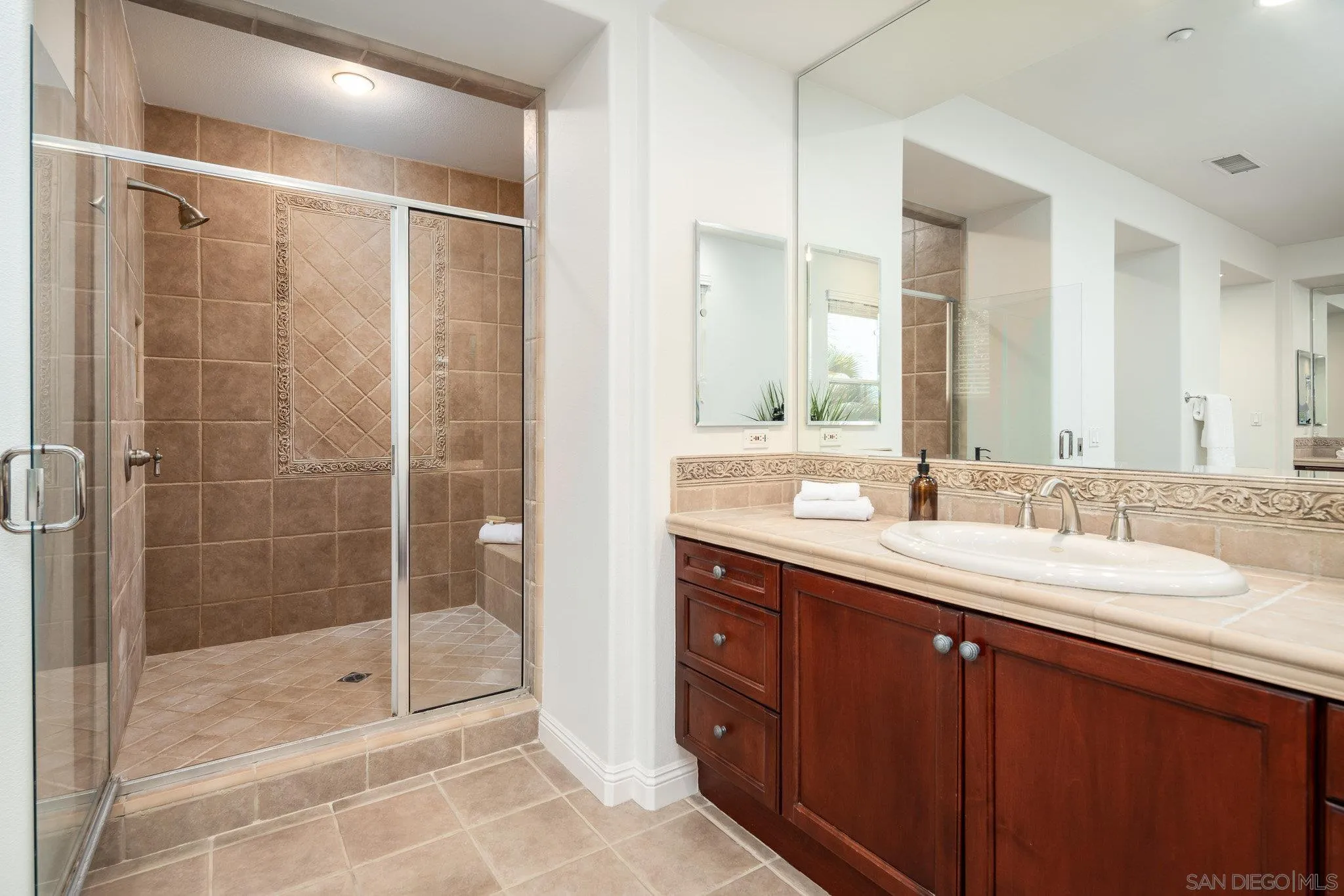 San Diego, California 92130, United States, 5 Bedrooms Bedrooms, ,6 BathroomsBathrooms,Residential,Active,127288