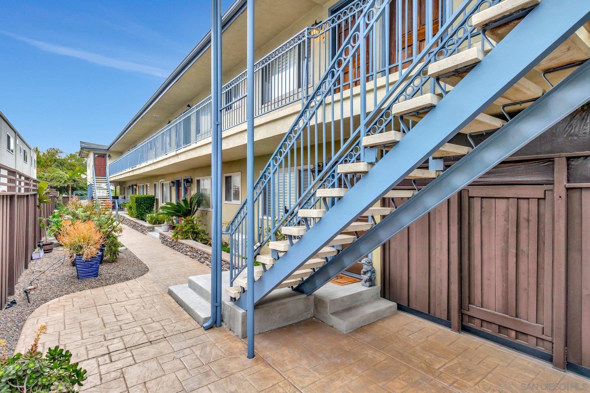 4834 W Mountain View Dr Unit 12