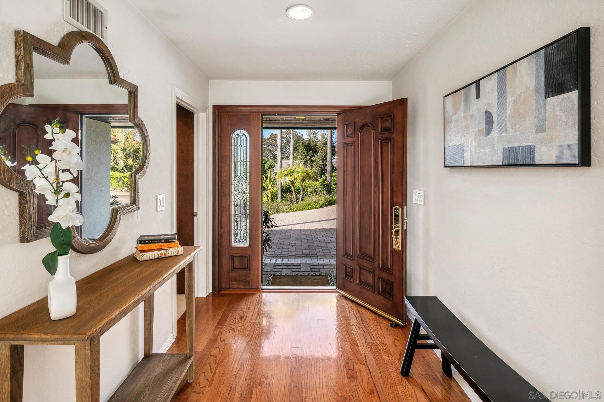 12407  Rue Fountainbleau