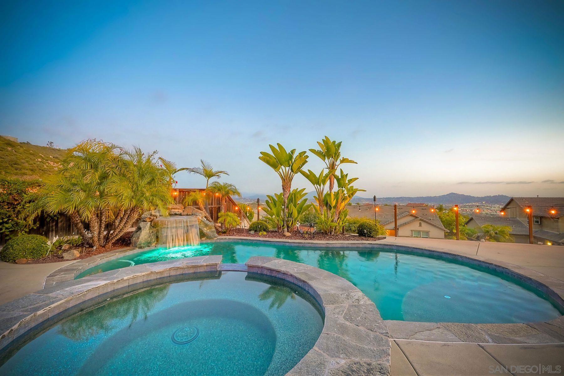 5324 Bella Vista St