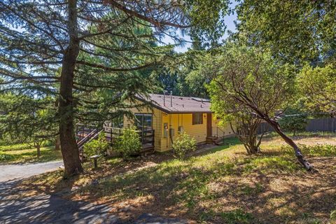 2816 Heliotrope Dr Julian CA 92036