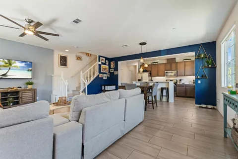 1718 Signature Place Unit 3, Chula Vista, CA 91913 - #: 250023976
