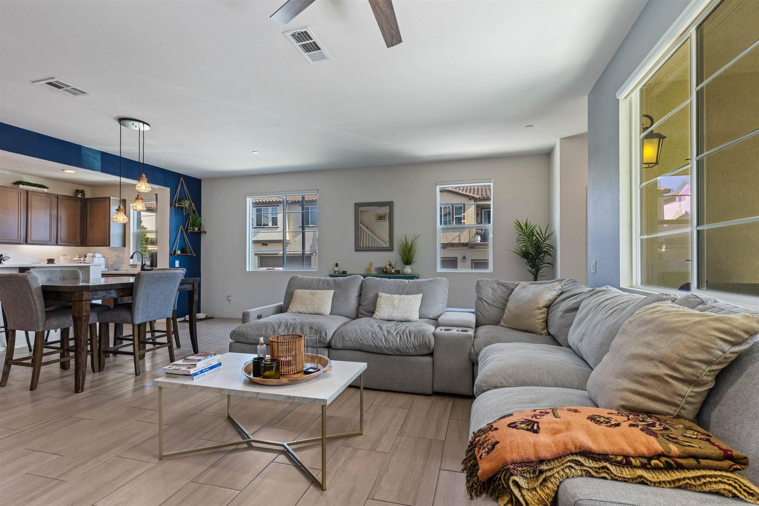 1718  Signature Place  3