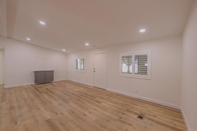 155 LAS FLORES DR