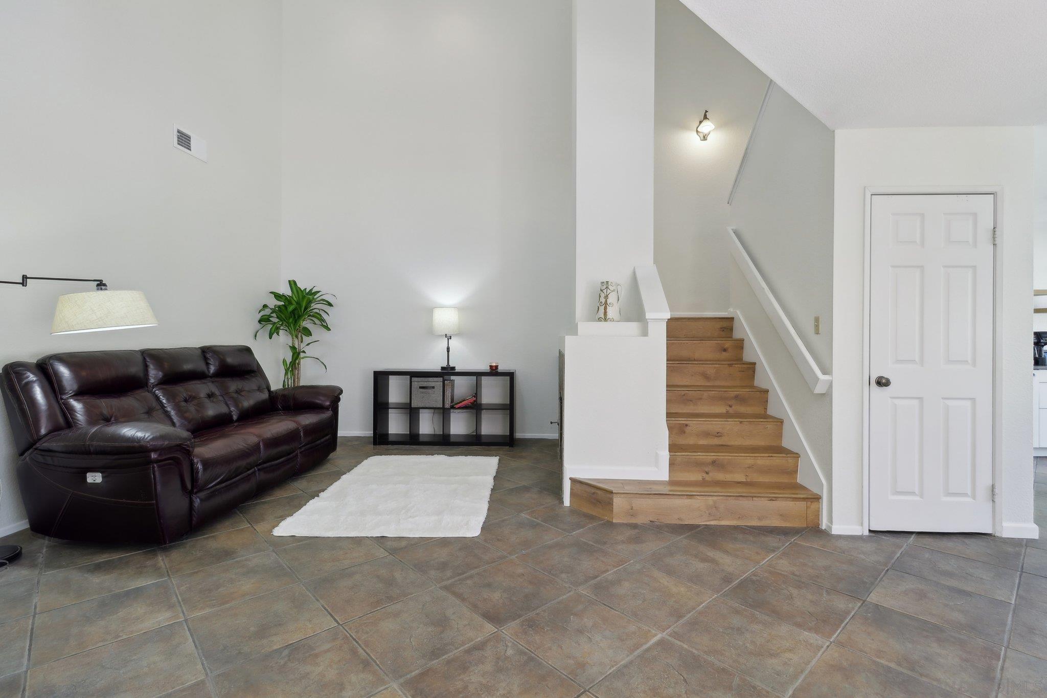 1716 Promenade Circle