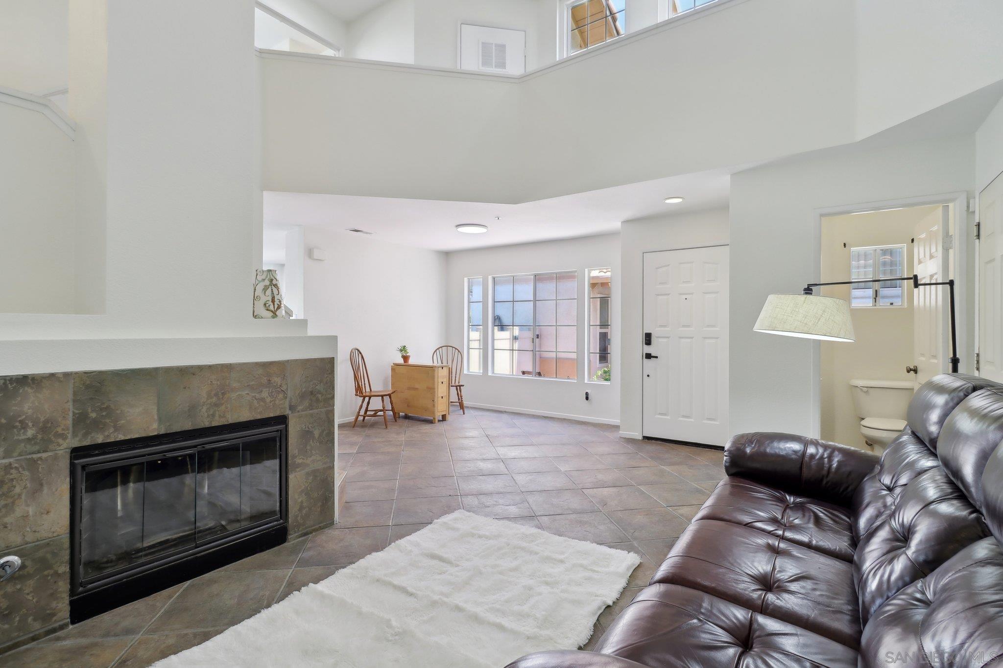 1716 Promenade Circle