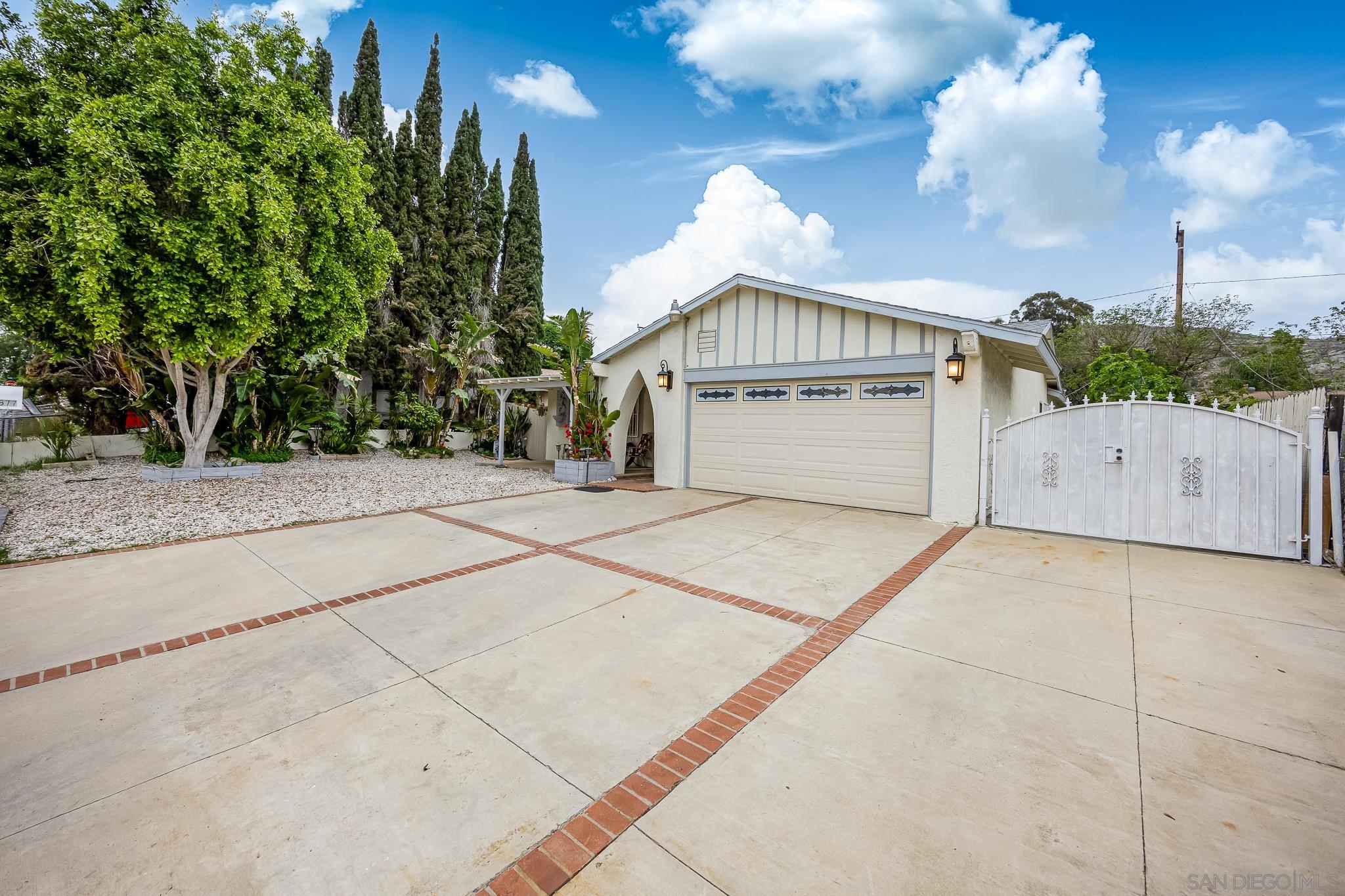 5877  Samantha Pl