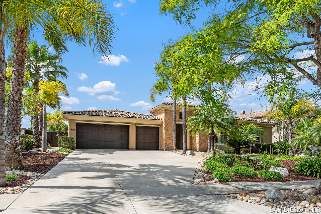 15234 Maple Grove LN