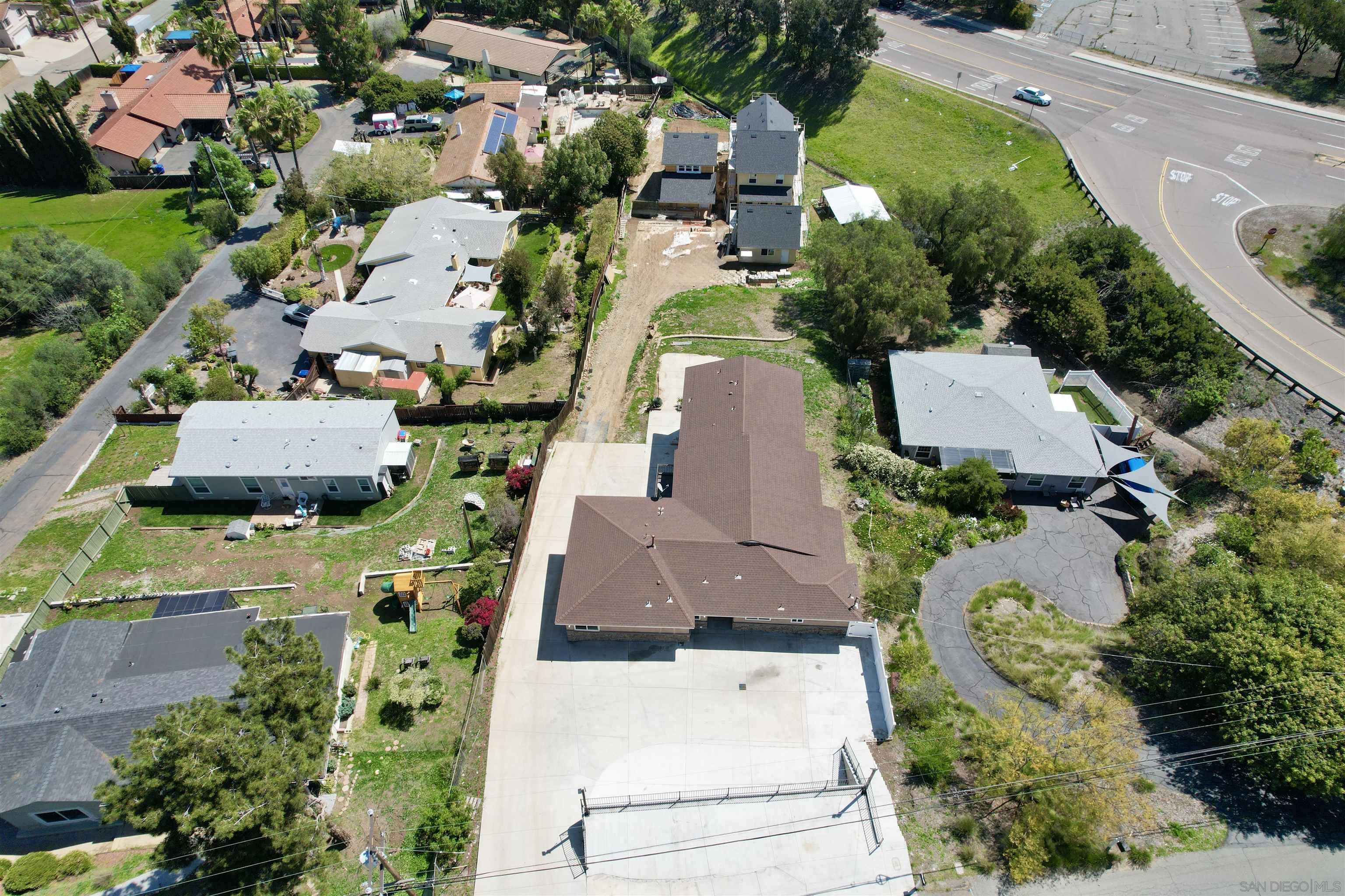 3669 Calavo Dr